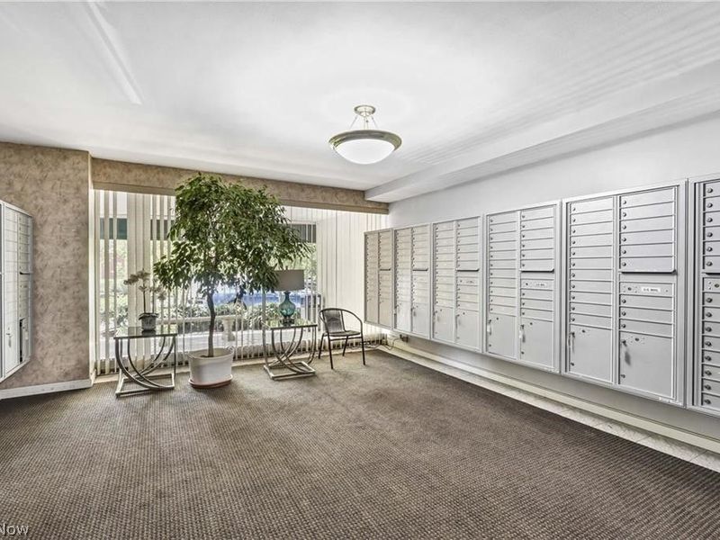 11820 Edgewater Drive, Unit 106, Lakewood, OH 44107 Photo 3