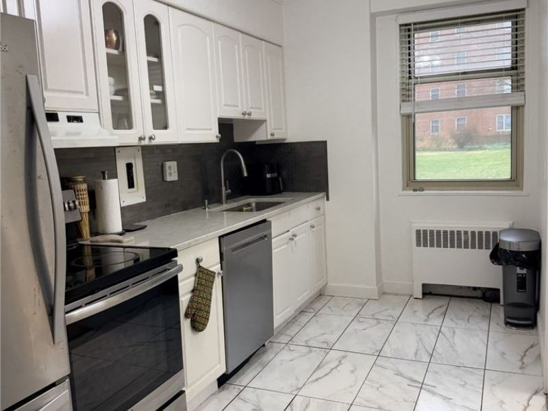 11820 Edgewater Drive, Unit 106, Lakewood, OH 44107 Photo 6