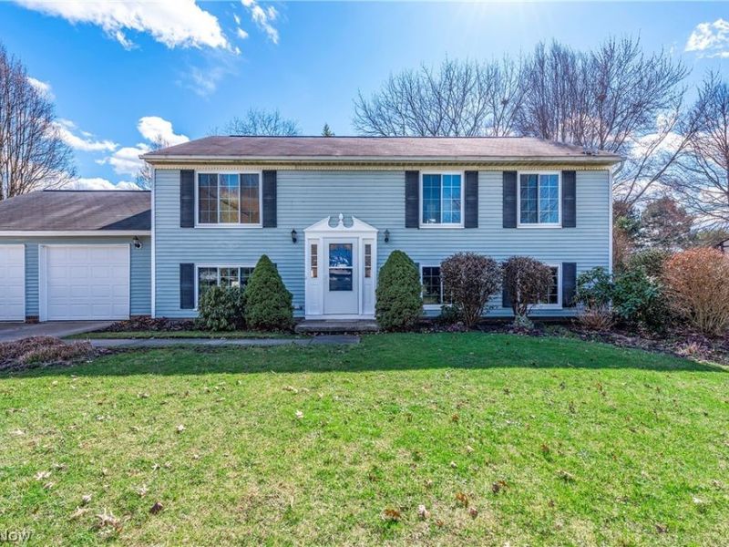 1038 Sherwood Drive, Macedonia, OH 44056 Photo 1