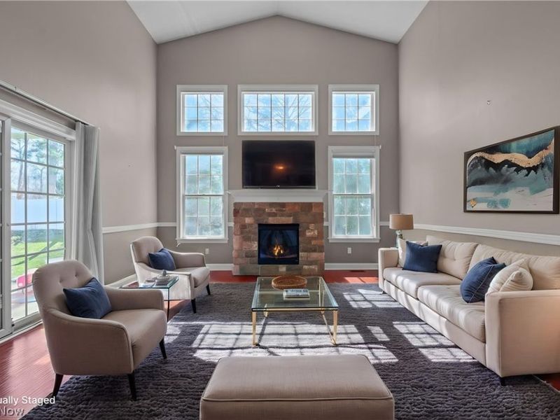 304 Cobblestone Drive, Mayfield Heights, OH 44143 Photo 22