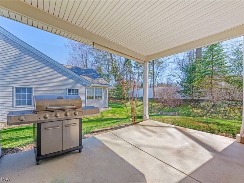 304 Cobblestone Drive, Mayfield Heights, OH 44143 Photo 26