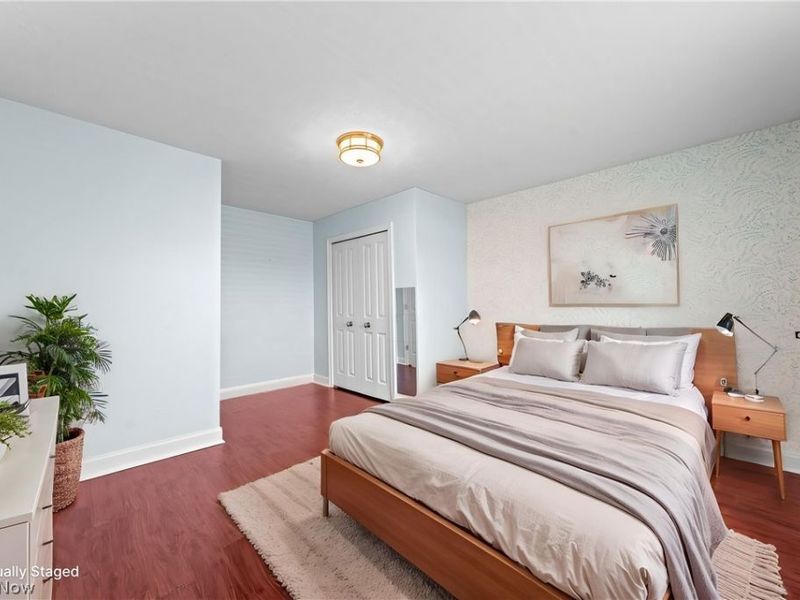 304 Cobblestone Drive, Mayfield Heights, OH 44143 Photo 41