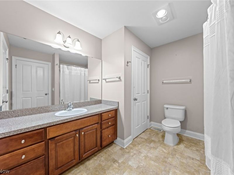 304 Cobblestone Drive, Mayfield Heights, OH 44143 Photo 44