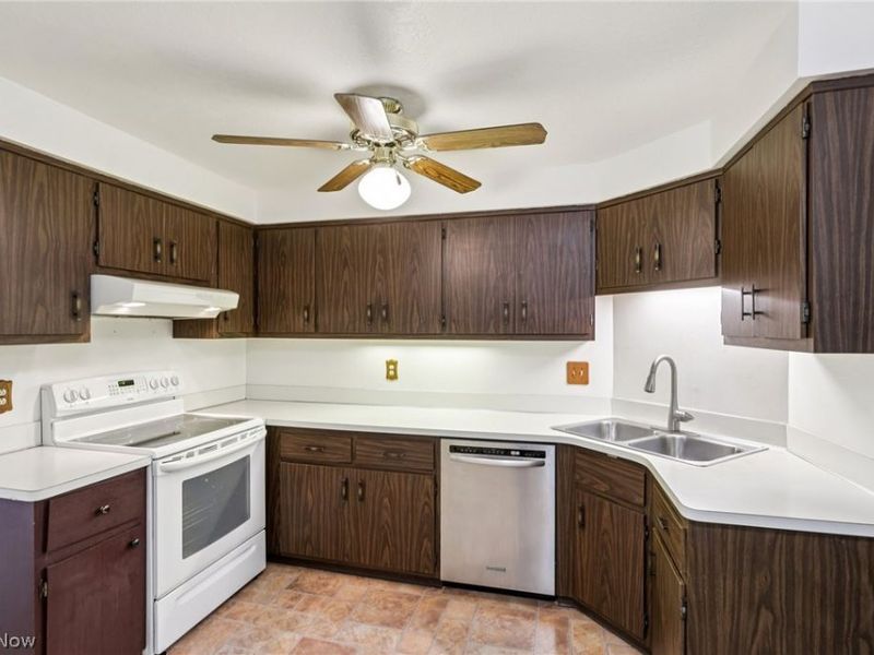 800 Brick Mill Run, Unit 109, Westlake, OH 44145 Photo 16