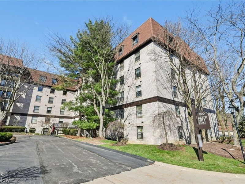 800 Brick Mill Run, Unit 109, Westlake, OH 44145 Photo 2