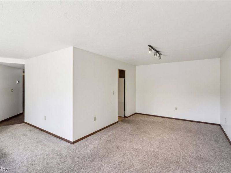 800 Brick Mill Run, Unit 109, Westlake, OH 44145 Photo 22