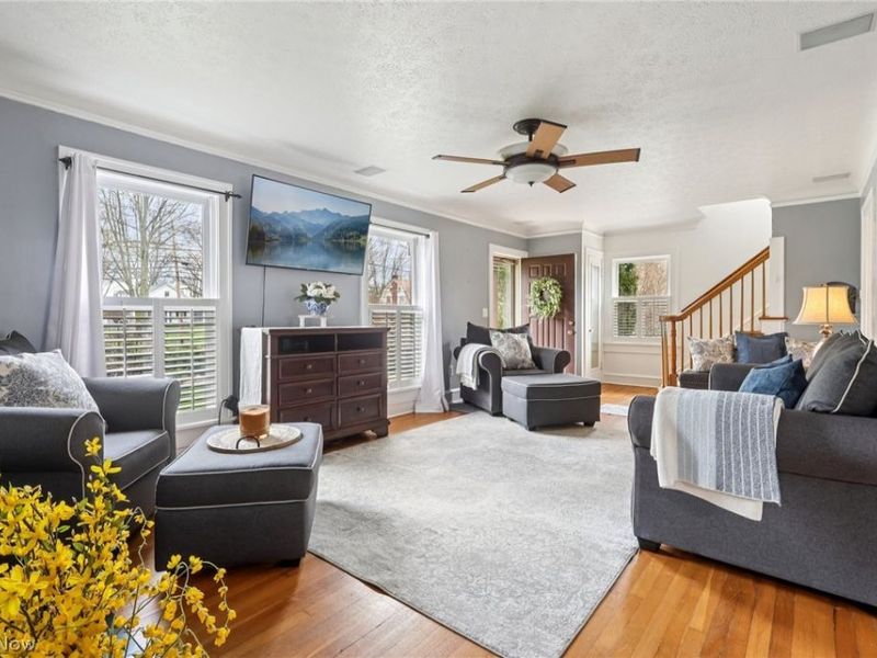 2933 Dover Center Road, Westlake, OH 44145 Photo 2