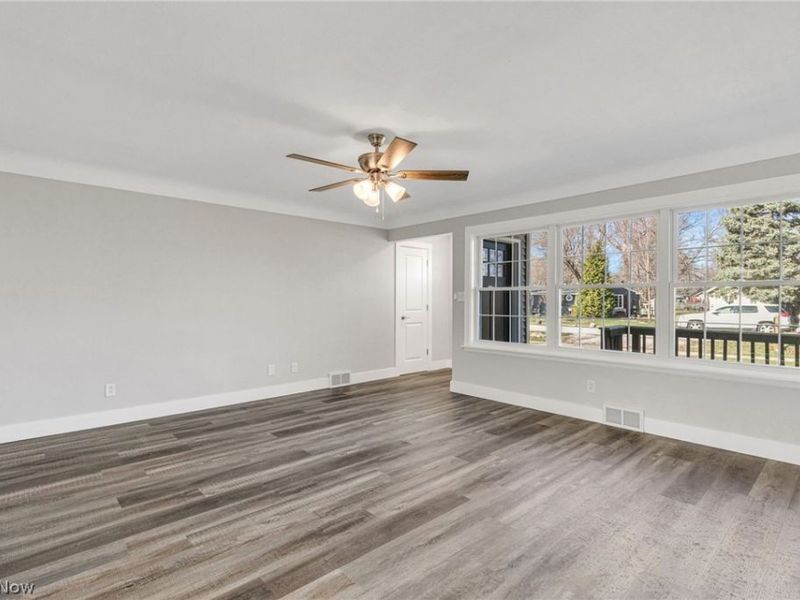 38396 Poplar Drive, Willoughby, OH 44094 Photo 4