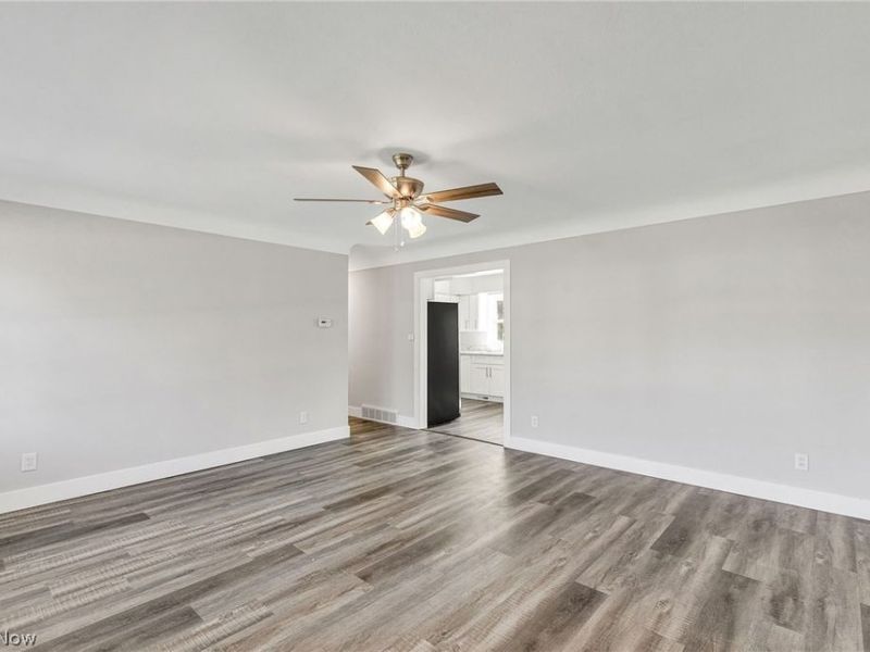 38396 Poplar Drive, Willoughby, OH 44094 Photo 5