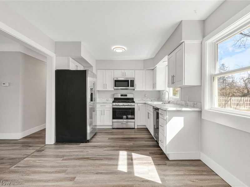 38396 Poplar Drive, Willoughby, OH 44094 Photo 7