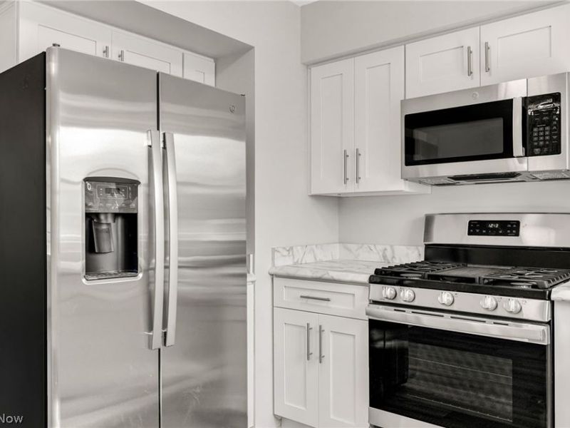 38396 Poplar Drive, Willoughby, OH 44094 Photo 9