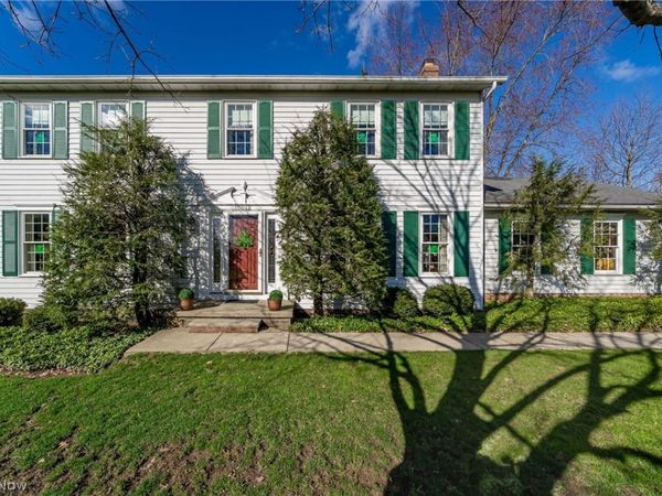 10012 Jamestown Drive, North Royalton, OH 44133