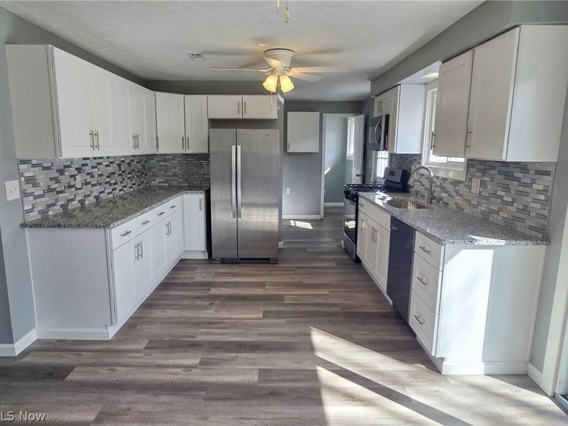 7496 Southland Drive, Mentor on the Lake, OH 44060 Photo 3