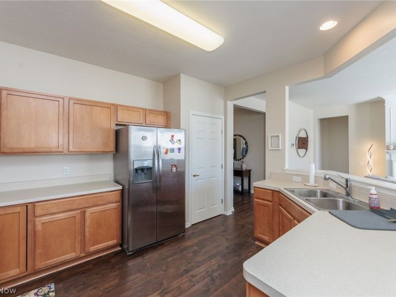 9469 Grist Mill Drive, North Ridgeville, OH 44039 Photo 10