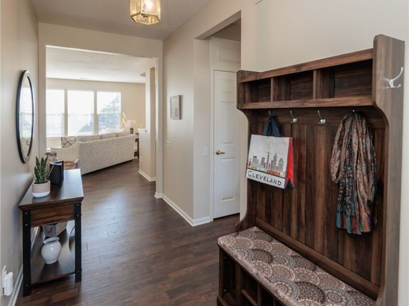 9469 Grist Mill Drive, North Ridgeville, OH 44039 Photo 4