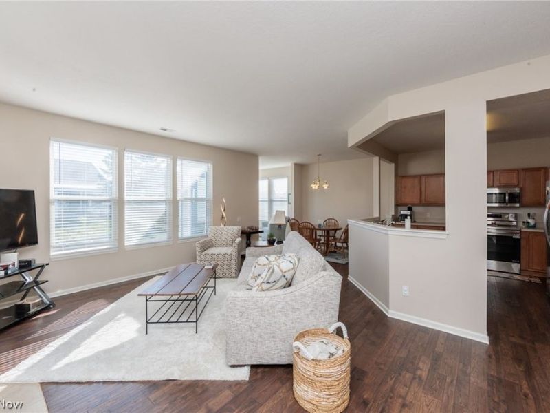 9469 Grist Mill Drive, North Ridgeville, OH 44039 Photo 7