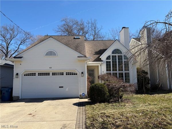 63 Eagle Cliff, Bay Village, OH 44140