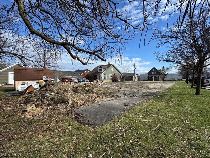 1260 Smith Court, Rocky River, OH 44116 Photo 2