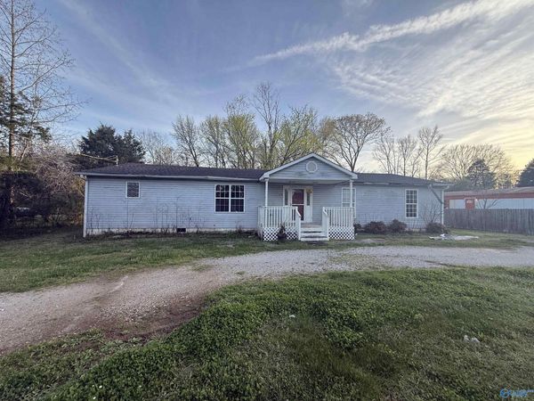 886 Plummer Road NW, Huntsville, AL 35806