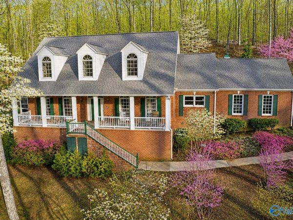 138 Greenbriar Road, Gadsden, AL 35901