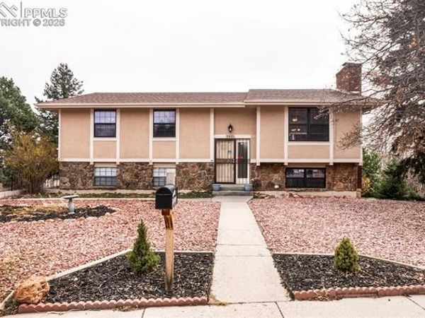 5425 Zapato Drive, Colorado Springs, CO 80917