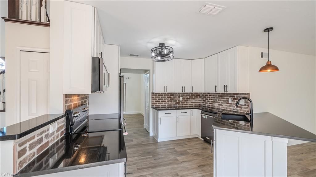 22614 Forest View Dr, Estero, FL 33928 Photo