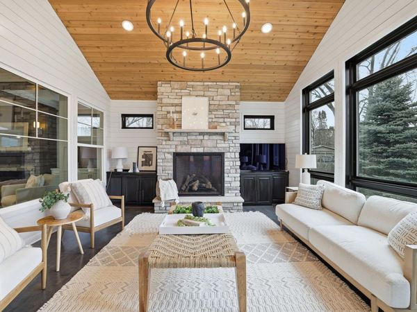 635 Niagara Lane N, Plymouth, MN 55447