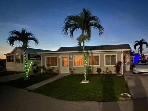 7029 Granada Lakes DR, FORT MYERS, FL 33967