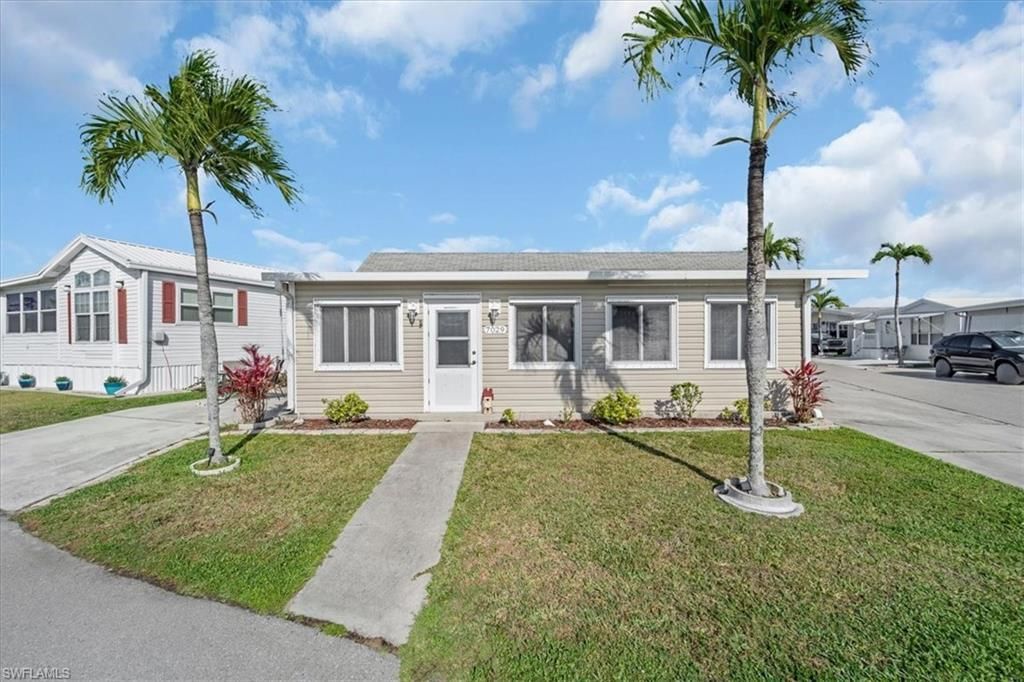 7029 Granada Lakes Dr, Fort Myers, FL 33967 Photo