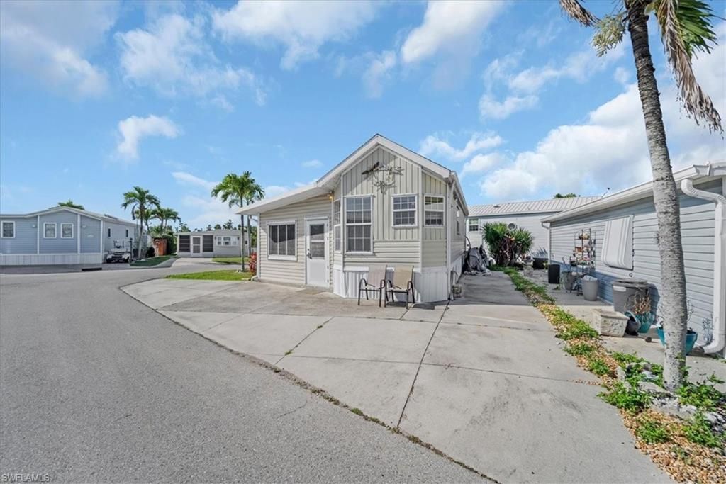 7029 Granada Lakes Dr, Fort Myers, FL 33967 Photo
