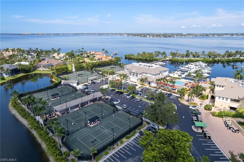 14250 Royal Harbour Ct, Unit 818, Fort Myers, FL 33908 Photo