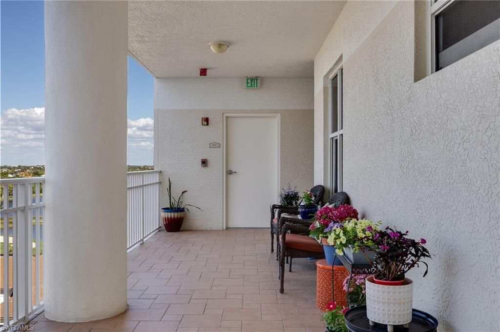 14250 Royal Harbour Ct, Unit 818, Fort Myers, FL 33908 Photo