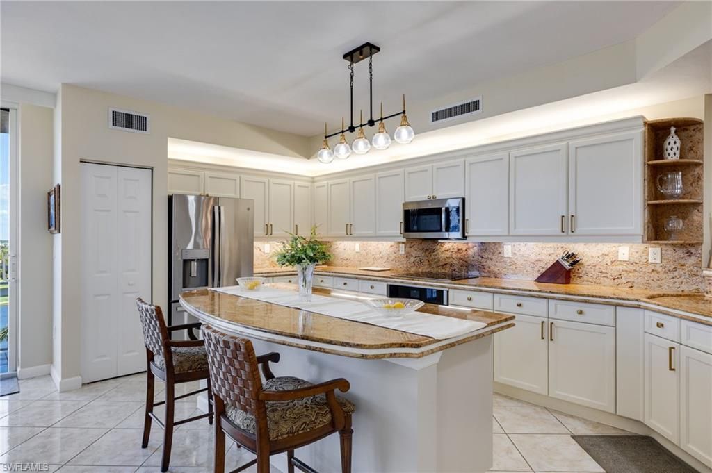 14250 Royal Harbour Ct, Unit 818, Fort Myers, FL 33908 Photo