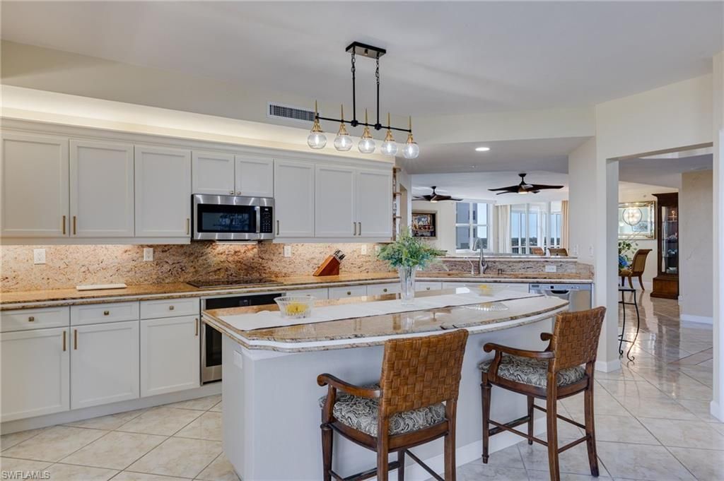 14250 Royal Harbour Ct, Unit 818, Fort Myers, FL 33908 Photo