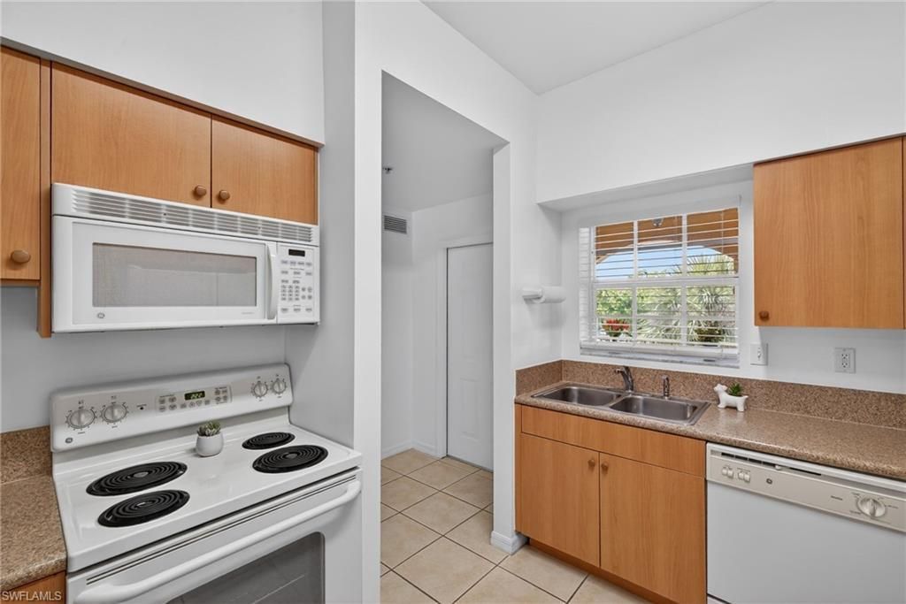 950 Hancock Creek South Blvd, Unit 124, Cape Coral, FL 33909 Photo