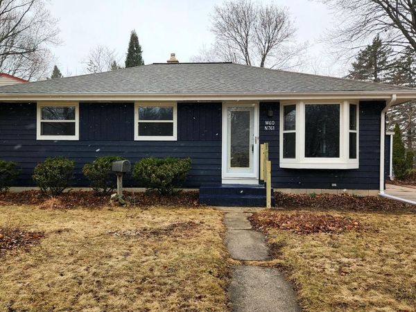 W60N761 Jefferson AVENUE, Cedarburg, WI 53012