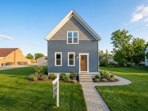 2218 N 24th PLACE N, Milwaukee, WI 53205