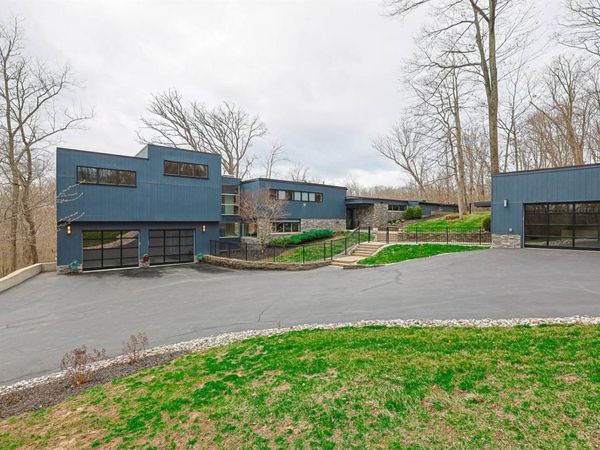 311 Ritchie Avenue, Wyoming, OH 45215