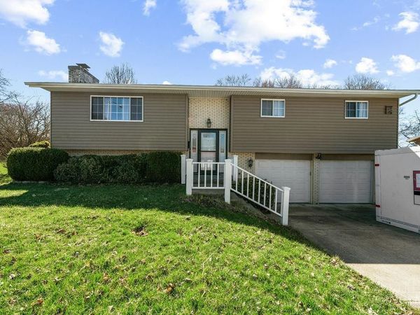 812 Victoria Drive, Franklin, OH 45005