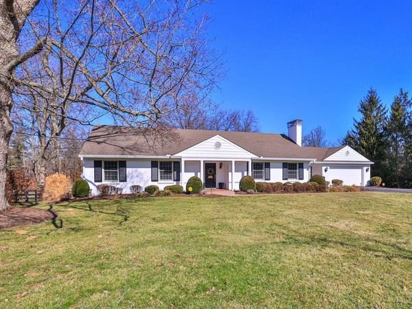 7708 Ahwenasa Lane, Indian Hill, OH 45243