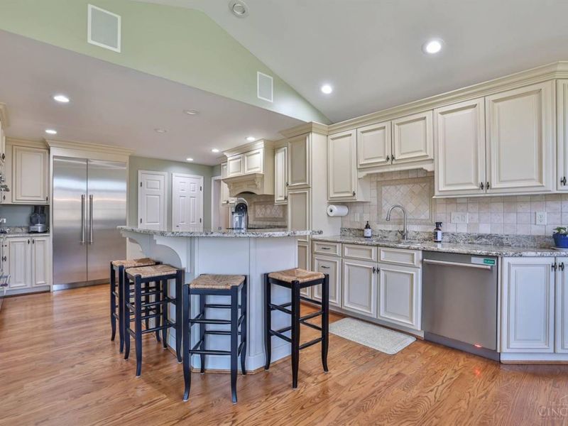 7708 Ahwenasa Lane, Indian Hill, OH 45243 Photo 19