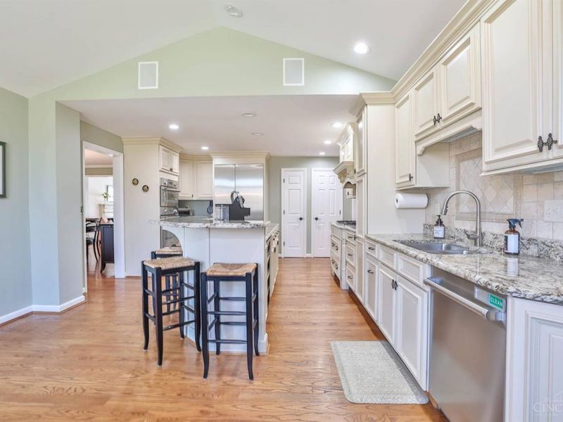 7708 Ahwenasa Lane, Indian Hill, OH 45243 Photo 23