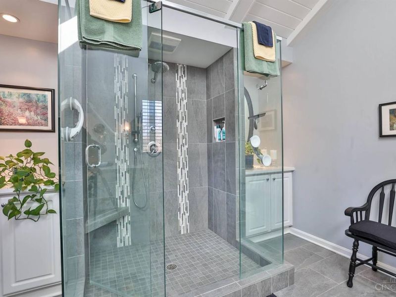 7708 Ahwenasa Lane, Indian Hill, OH 45243 Photo 46