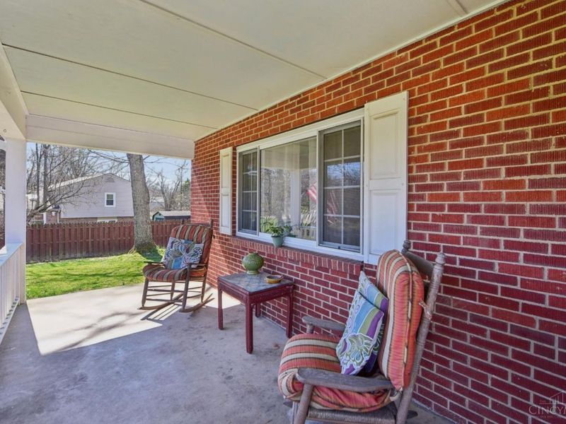 1052 Rainbow Trail, Miami Twp, OH 45150 Photo 2