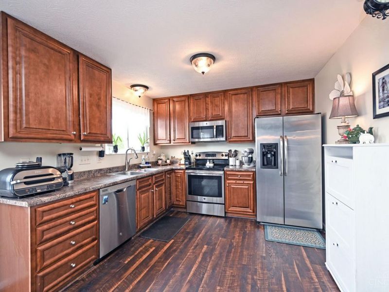 200 Lights Pointe Court, New Richmond, OH 45157 Photo 11