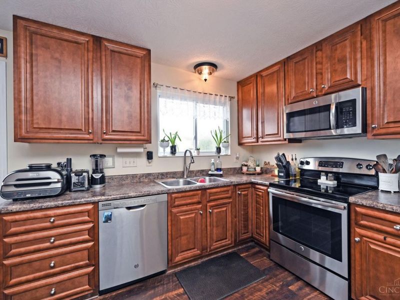 200 Lights Pointe Court, New Richmond, OH 45157 Photo 13