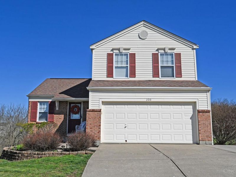 200 Lights Pointe Court, New Richmond, OH 45157 Photo 2