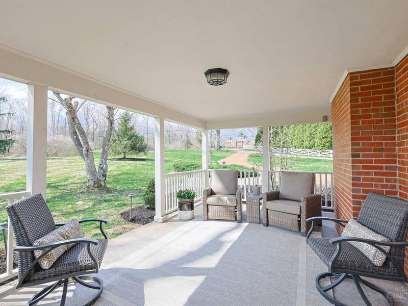 8000 Blome Road, Indian Hill, OH 45243 Photo 12