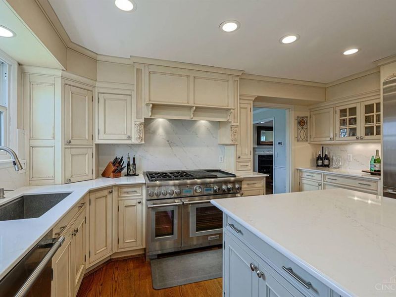 8000 Blome Road, Indian Hill, OH 45243 Photo 16