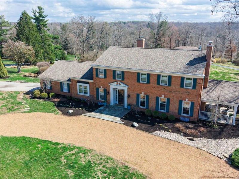 8000 Blome Road, Indian Hill, OH 45243 Photo 3